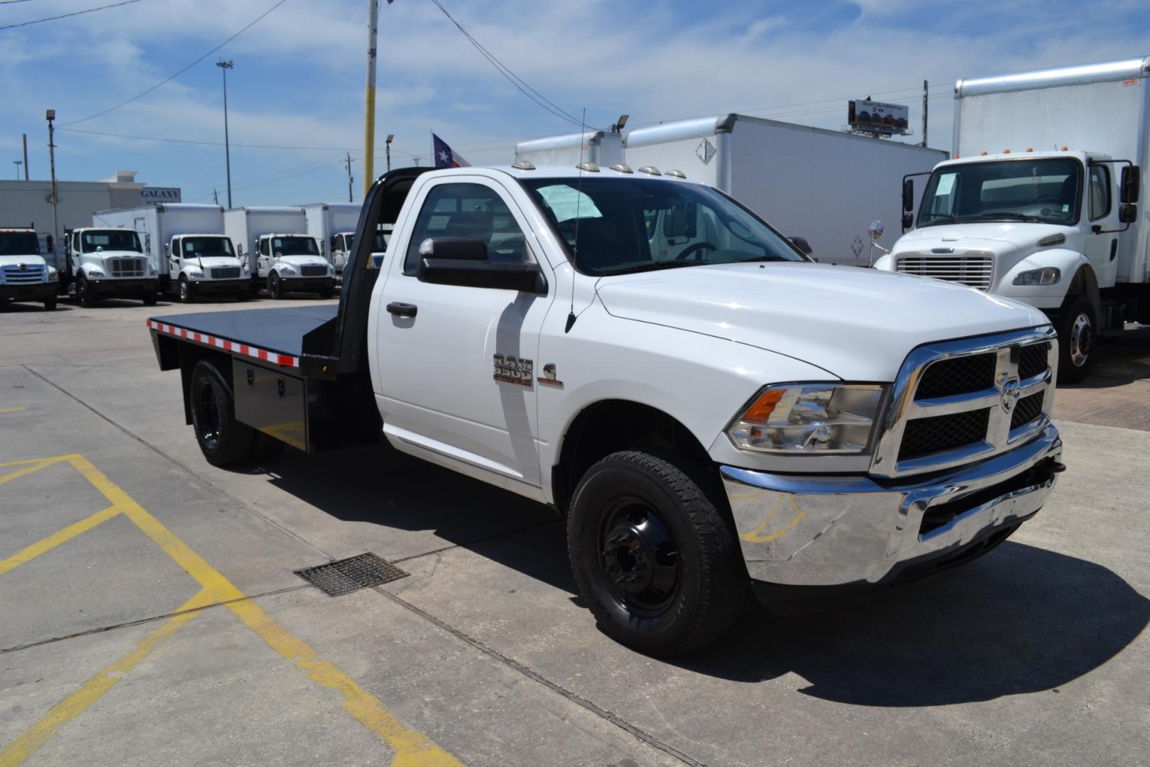 2018 WHITE /GRAY RAM 3500 with an CUMMINS 6.7L TURBO DIESEL engine, AISIN A465 6SPD AUTOMATIC transmission, located at 9172 North Fwy, Houston, TX, 77037, (713) 910-6868, 29.887470, -95.411903 - 14,000LB GVWR, 11FT FLATBED, 98" WIDE, 2 X TOOLBOXES, GOOSENECK/BUMPER PULL HITCH, 4X4, POWER WINDOWS, LOCKS, & MIRRORS, COLD A/C , CRUISE CONTROL - Photo#2